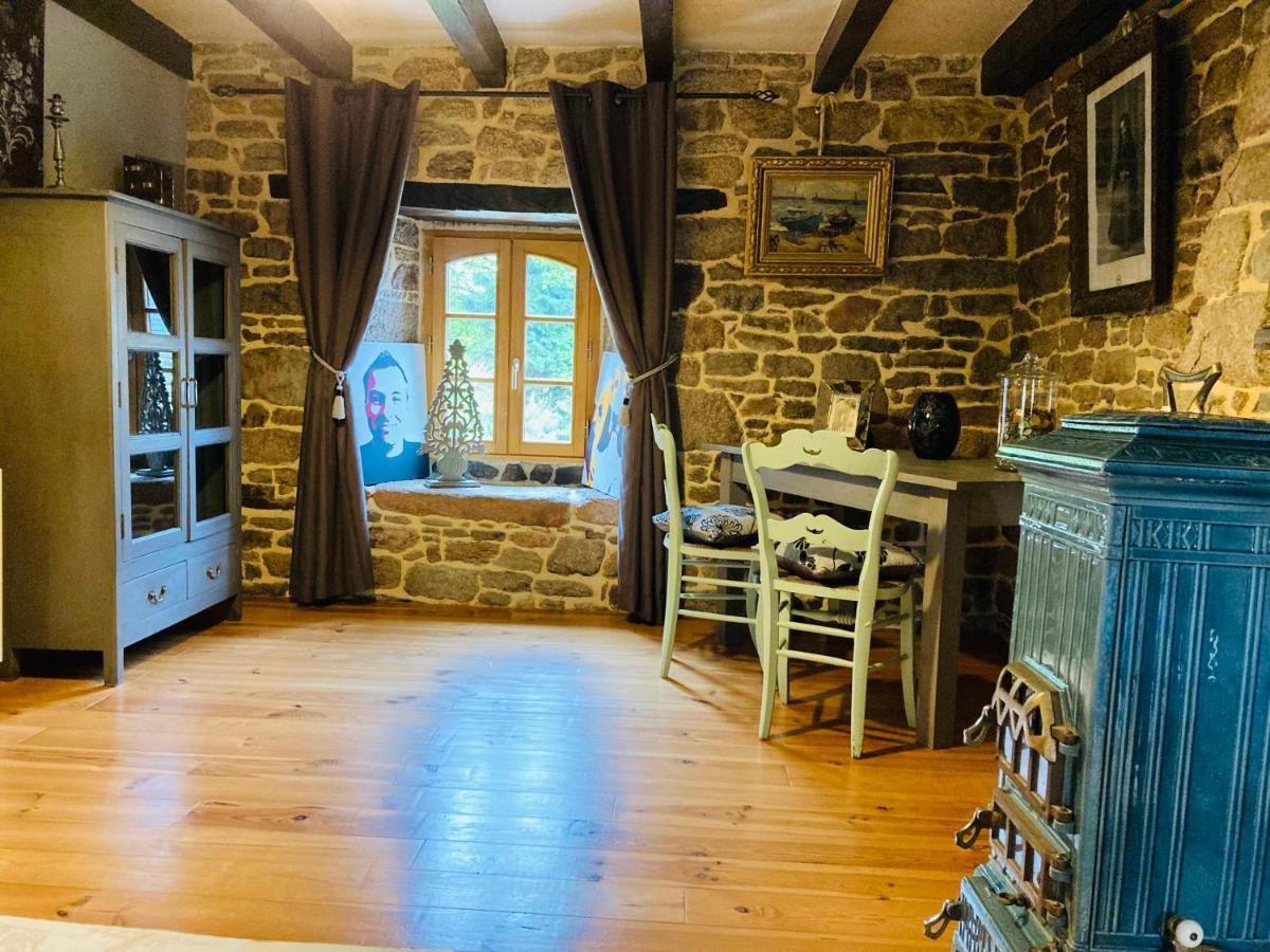 Maison De Caractere Datant De 1739 Quistinic Exteriér fotografie